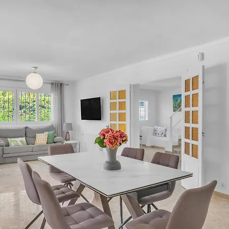 Elena - Casablanca By Finest